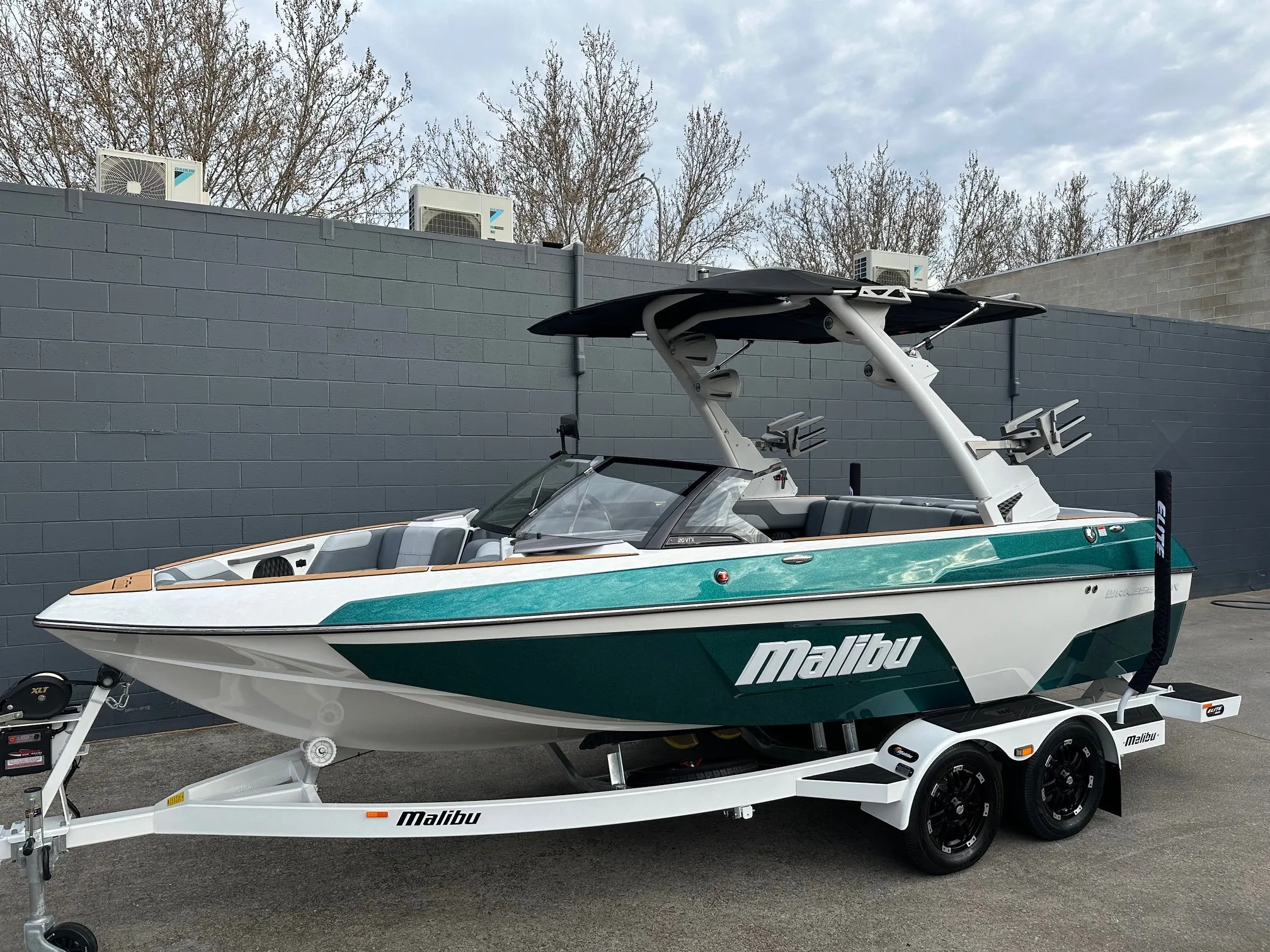 2024 Malibu Wakesetter 20 VTX - SOLD