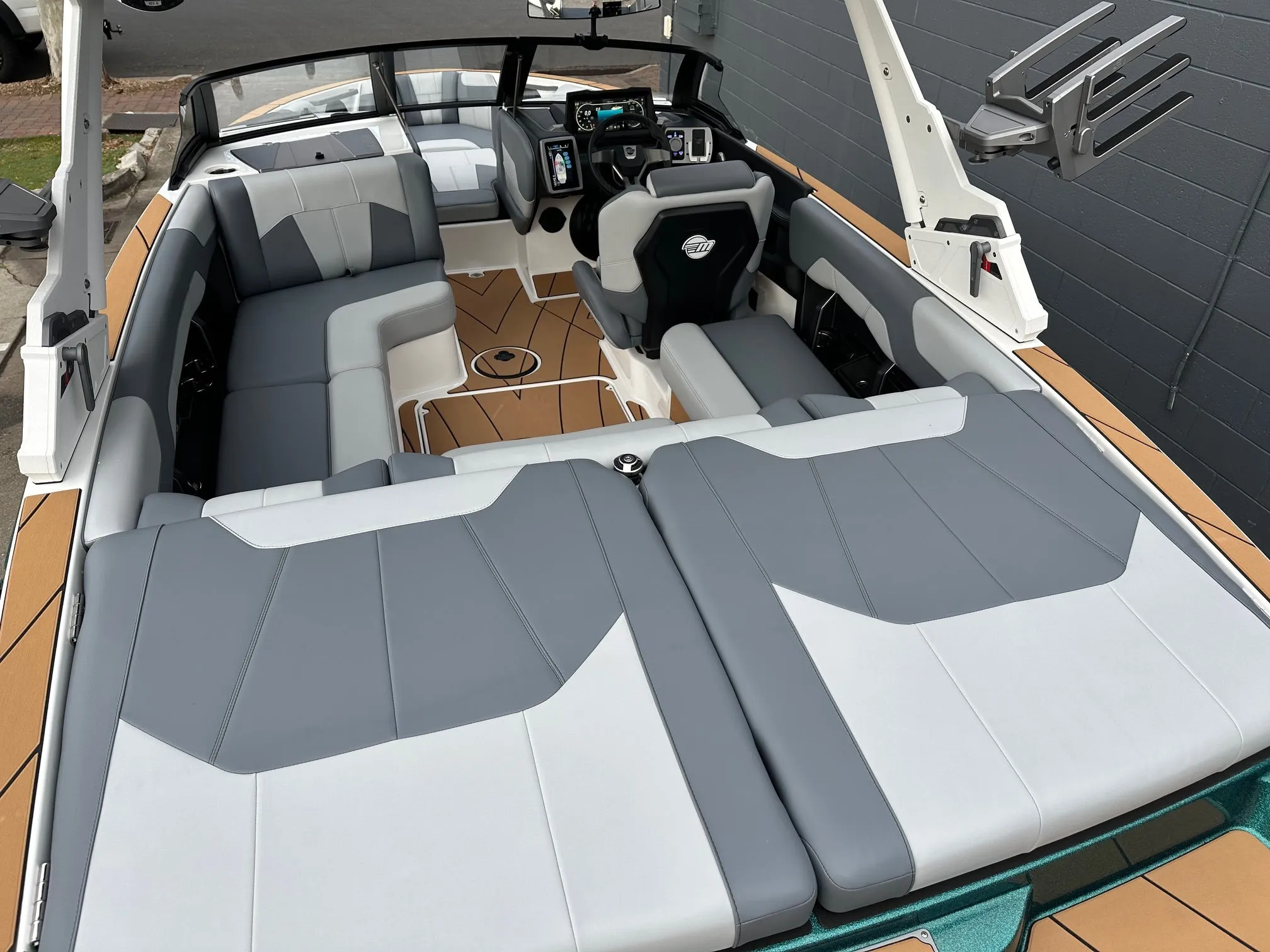 2024 Malibu Wakesetter 20 VTX - SOLD