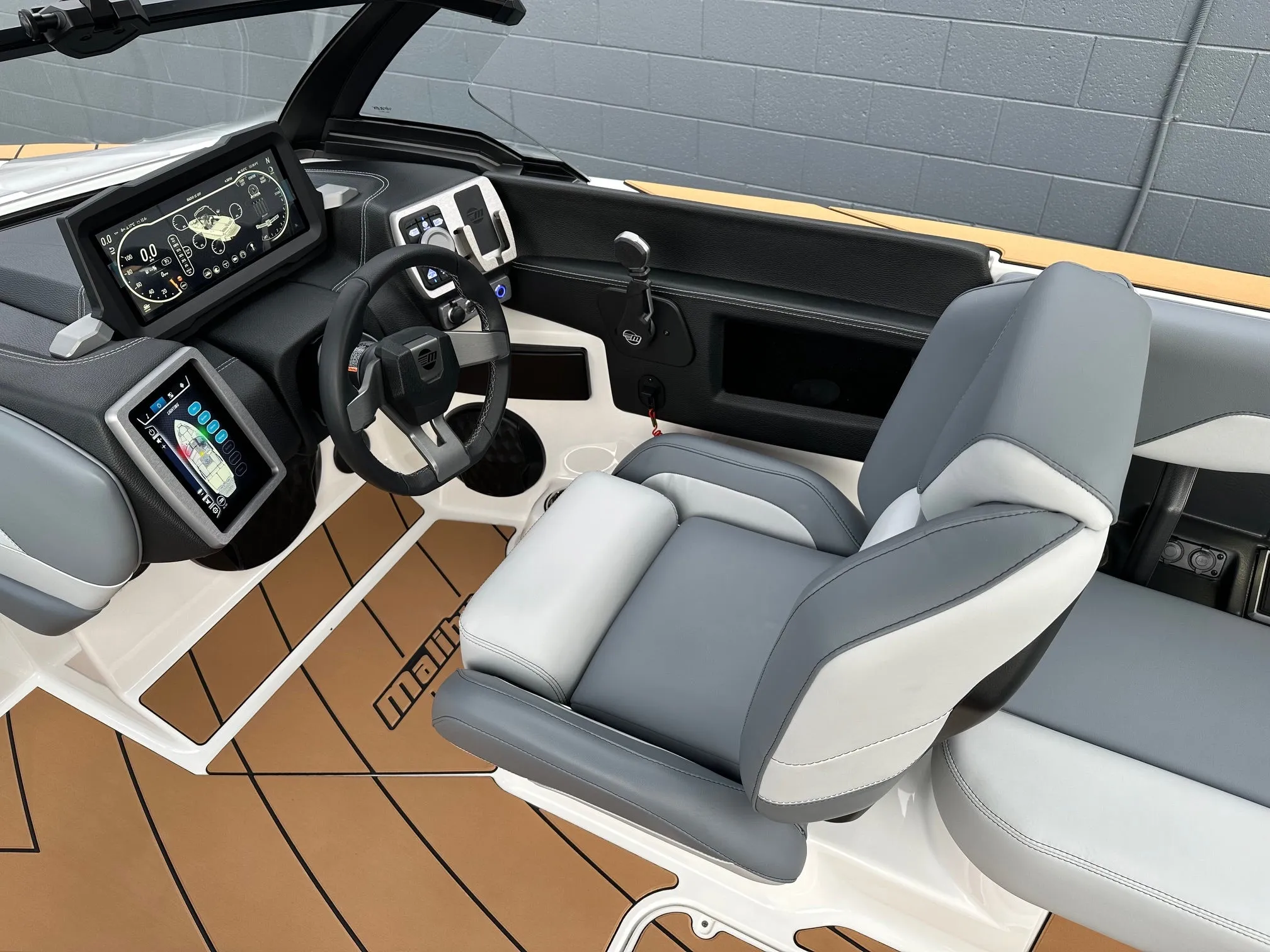2024 Malibu Wakesetter 20 VTX - SOLD