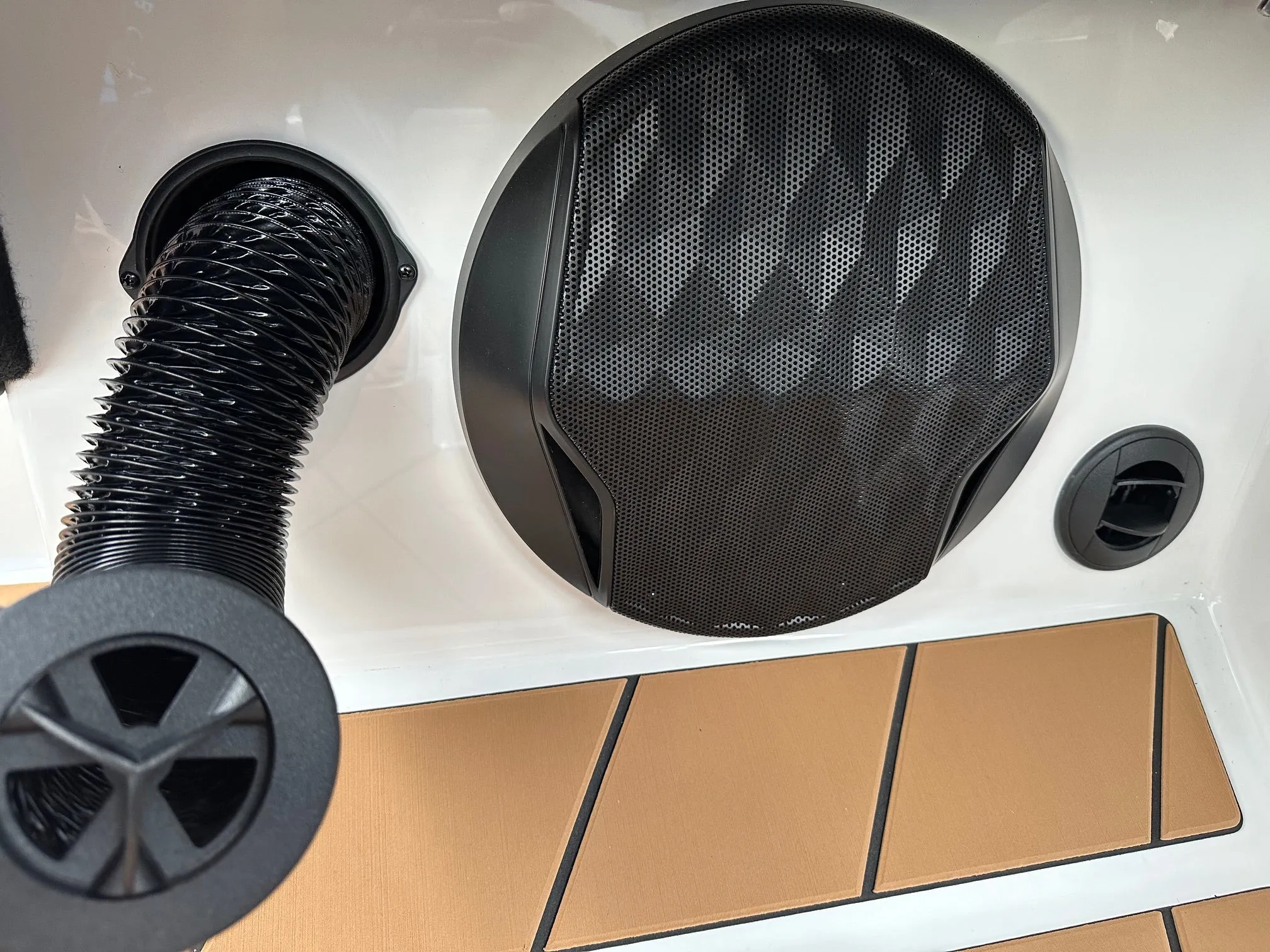 2024 Malibu Wakesetter 20 VTX - SOLD