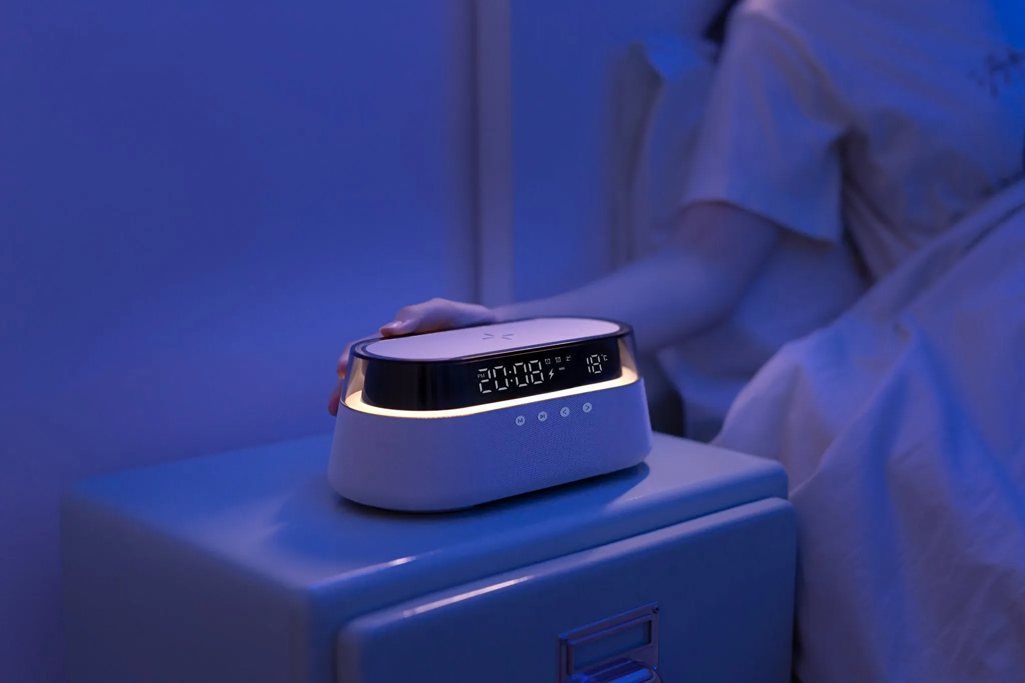 Clock Radio Glass Top - Wireless Charging, LED Lamp, Bluetooth Speaker