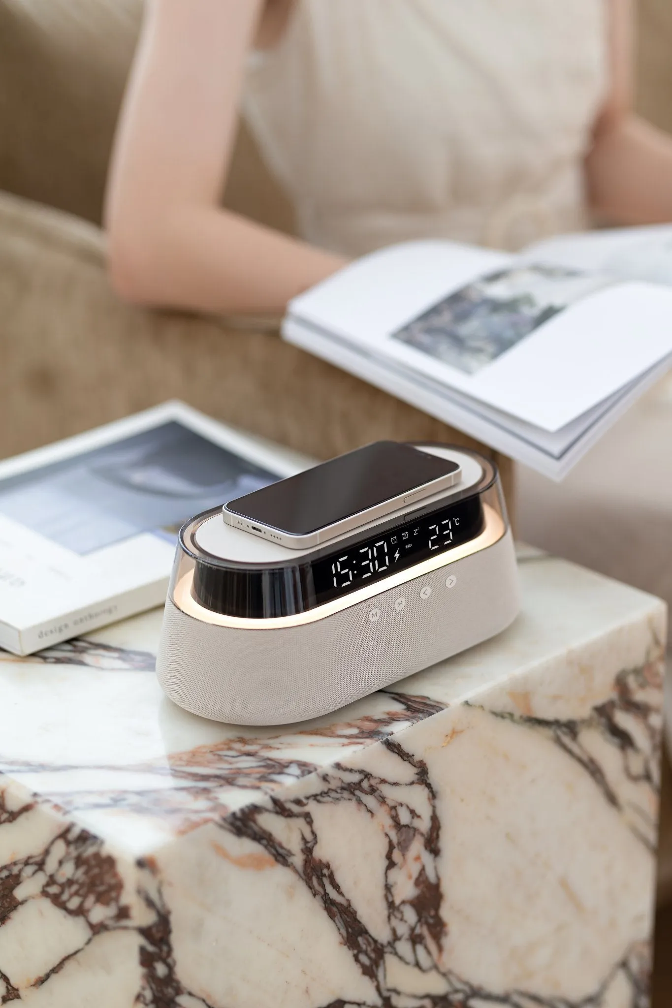 Clock Radio Glass Top - Wireless Charging, LED Lamp, Bluetooth Speaker