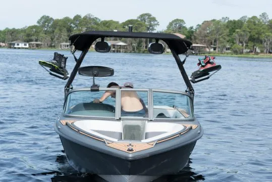 Roswell Aviator Pro Wake Tower - White | 2022 | Pre-Order