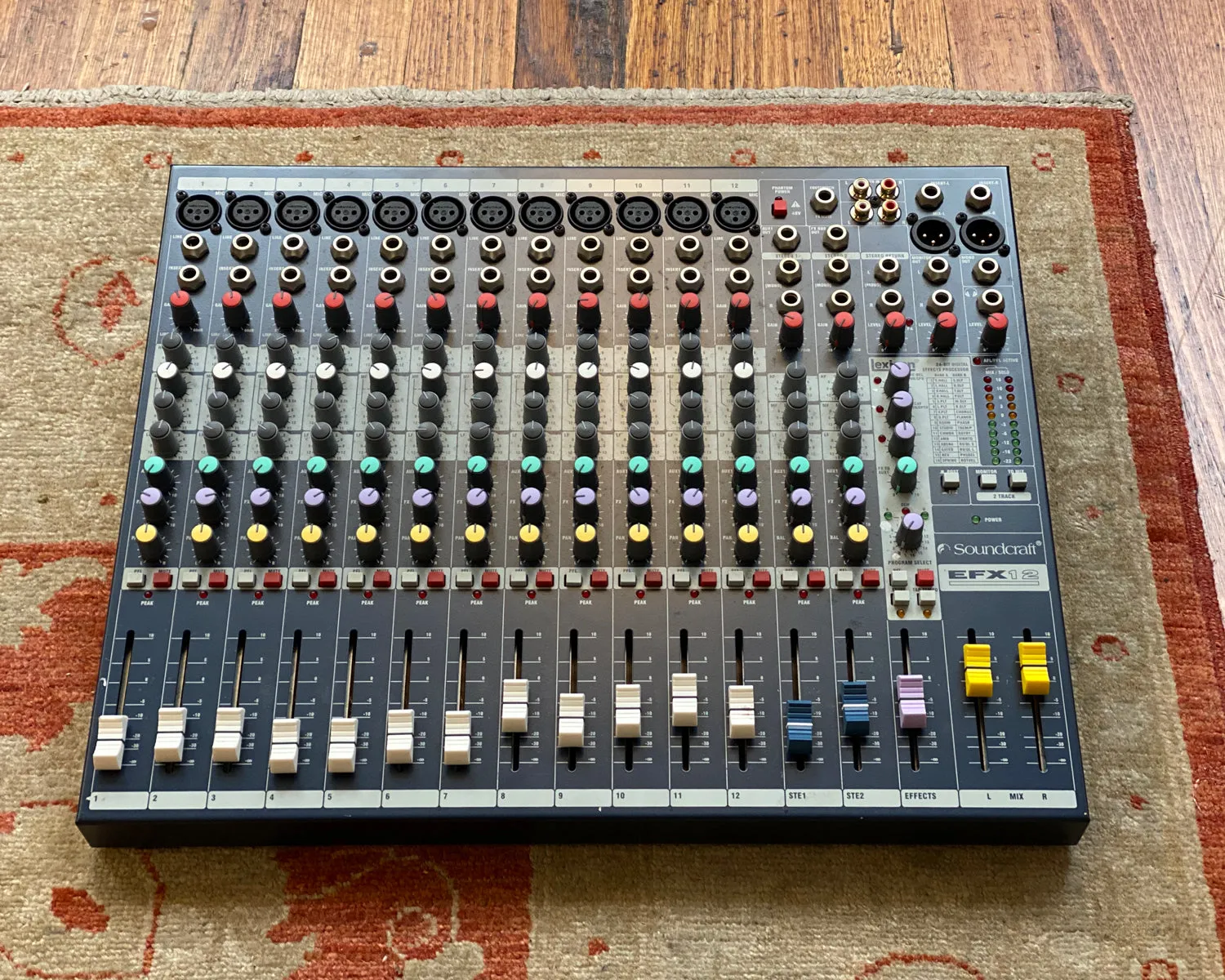 Soundcraft EFX12